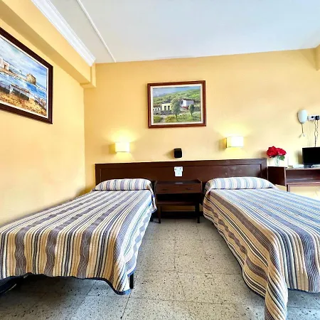 Apartment Double Or Triple, Free Wifi, Close To Restaurants In Playa Canteras Las Palmas de Gran Canaria