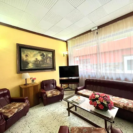 Apartment Double Or Triple, Free Wifi, Close To Restaurants In Playa Canteras Las Palmas de Gran Canaria