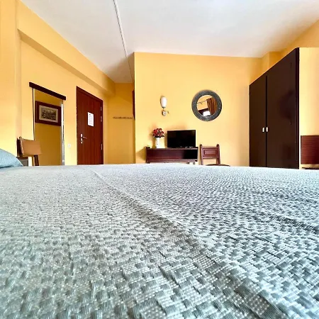 Apartment Double Or Triple, Free Wifi, Close To Restaurants In Playa Canteras *